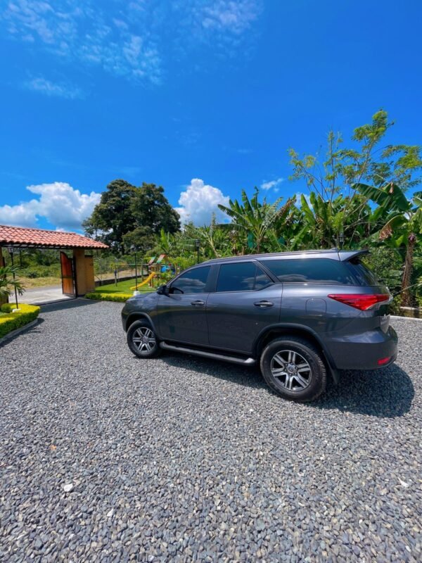 TOYOTA 2024 PASAJEROS 7 - Imagen 2